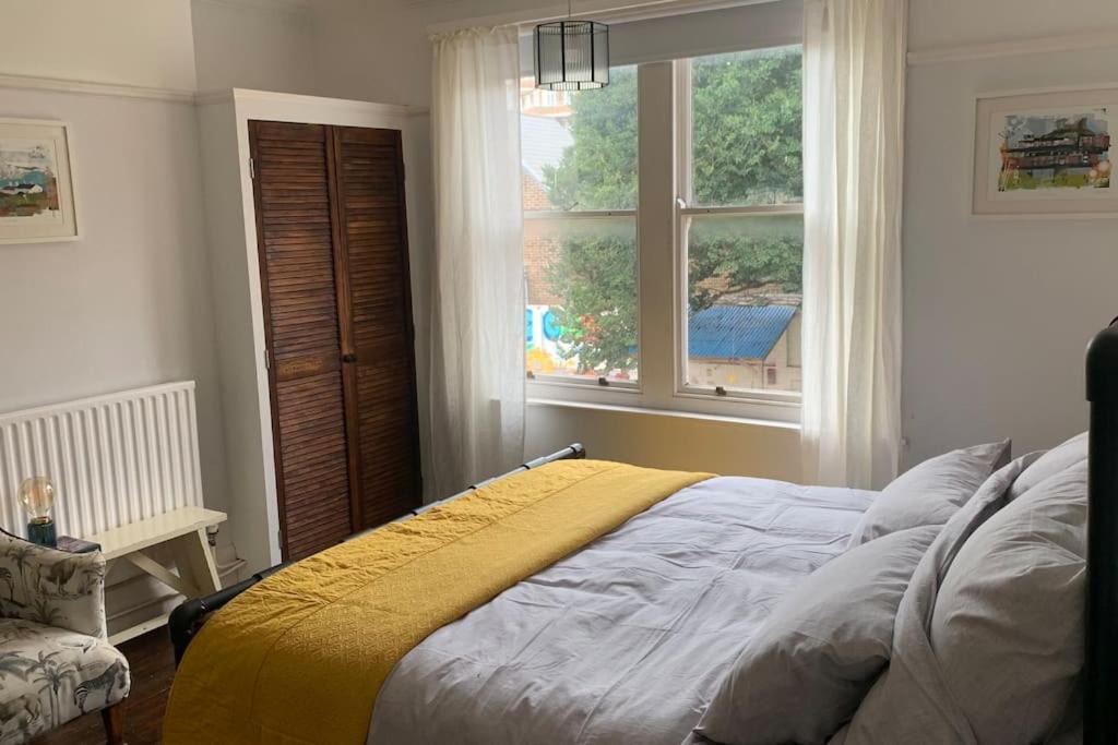 Lovely 4 Bedroom Home, Stones Throw From The Beach Brighton Exterior foto